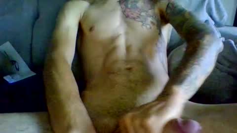 Snapshot of garyreal1990 chatting on June 14, 4:25 am garyreal1990 online show from June 14, 4:25 am