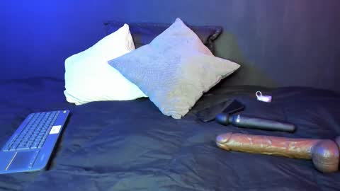  Usagi  online show from September 23, 7:28 pm