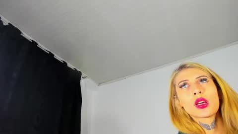 gatita13333321 online show from February 5, 5:52 am