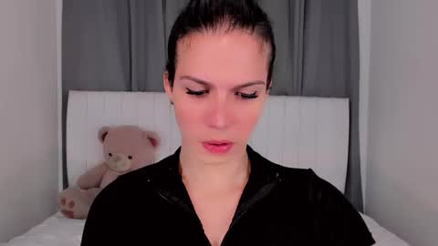 Vnecis Marn online show from November 1, 9:28 pm