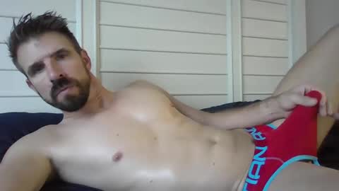 Snapshot of gavintaylor chatting on October 5, 9:02 pm gavintaylor online show from October 5, 9:02 pm