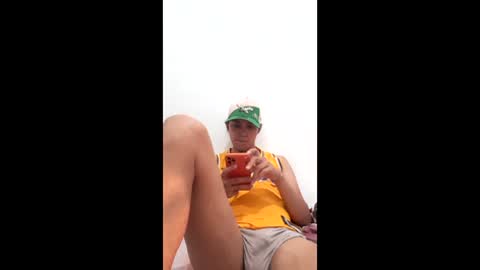 Snapshot of gay_69_ chatting on April 14, 7:58 am gay_69_ online show from April 14, 7:58 am