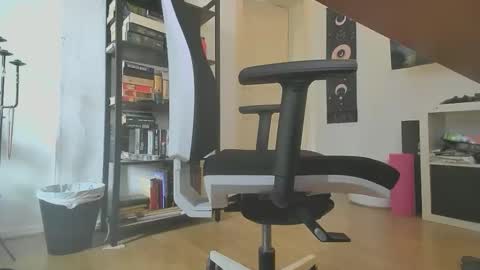 Snapshot of gaymer_play chatting on January 2, 10:26 am gaymer_play online show from January 2, 10:26 am