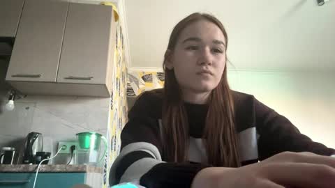 Lana online show from April 16, 1:23 pm