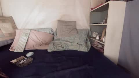 gayrobbin online show from October 24, 11:39 am