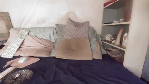 gayrobbin online show from March 19, 7:07 pm