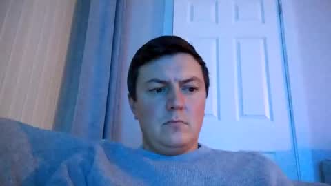 Snapshot of gaz101993 chatting on November 6, 9:59 pm GazP online show from November 6, 9:59 pm