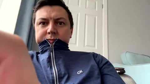 Snapshot of gaz101993 chatting on November 7, 10:26 am GazP online show from November 7, 10:26 am