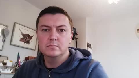 Snapshot of gaz101993 chatting on November 14, 11:20 am GazP online show from November 14, 11:20 am