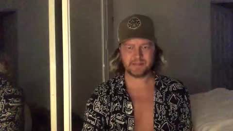 gcsurfer81 online show from November 1, 9:44 am