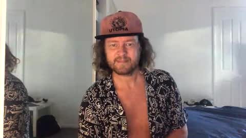 Snapshot of gcsurfer81 chatting on March 2, 7:15 am gcsurfer81 online show from March 2, 7:15 am