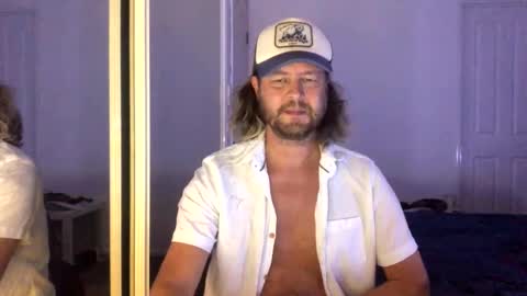 Snapshot of gcsurfer81 chatting on March 11, 7:58 am gcsurfer81 online show from March 11, 7:58 am