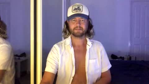 Snapshot of gcsurfer81 chatting on March 12, 8:20 am gcsurfer81 online show from March 12, 8:20 am