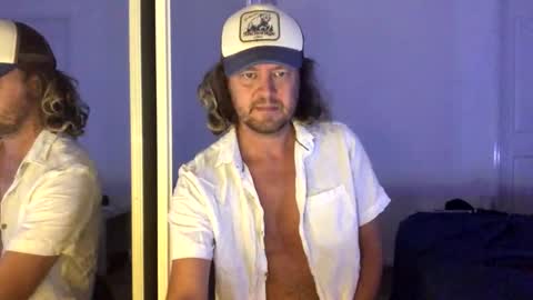 Snapshot of gcsurfer81 chatting on March 16, 8:29 am gcsurfer81 online show from March 16, 8:29 am