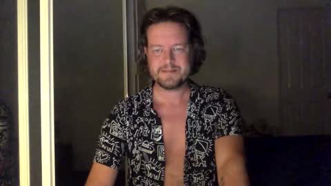 gcsurfer81 online show from May 5, 8:33 am