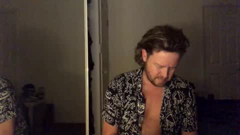 gcsurfer81 online show from May 6, 8:19 am