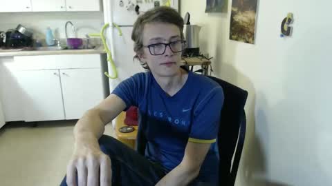 Snapshot of gdanch chatting on December 31, 1:36 am G online show from December 31, 1:36 am