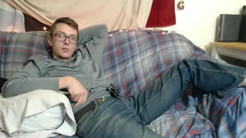 Snapshot of gdanch chatting on January 22, 3:52 am G online show from January 22, 3:52 am