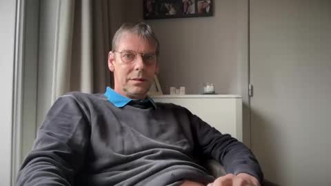 Snapshot of geertjem chatting on October 17, 9:12 am geertjem online show from October 17, 9:12 am