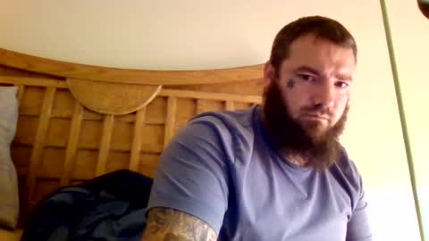 Snapshot of geez_louis chatting on June 23, 9:35 pm geez_louis online show from June 23, 9:35 pm