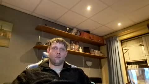 Snapshot of geile_waalwijker_1991 chatting on January 18, 11:22 pm Iwan online show from January 18, 11:22 pm