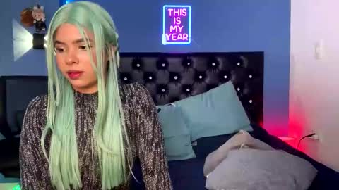 Snapshot of gemaandmyke1 chatting on January 12, 10:04 pm Gema and Myke online show from January 12, 10:04 pm