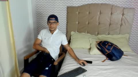 geminiano_hot online show from December 5, 11:49 am