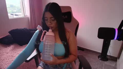 geminis11 online show from December 22, 8:28 pm