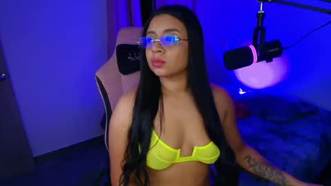 geminis11 online show from May 18, 11:43 pm