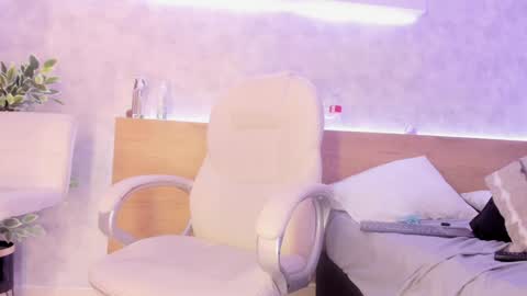 Snapshot of geminis_muentes chatting on January 28, 7:43 am geminis muentes online show from January 28, 7:43 am