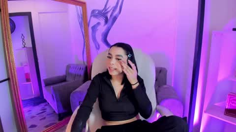 gemmabrown_ online show from April 9, 1:05 pm