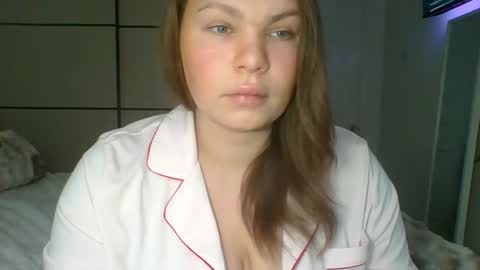 Snapshot of gemmarmalade chatting on May 15, 7:15 am GEMMARMALADE online show from May 15, 7:15 am
