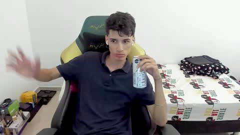 Snapshot of gendo_05 chatting on February 3, 9:20 pm GENDO online show from February 3, 9:20 pm