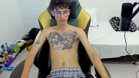 Snapshot of gendo_05 chatting on February 16, 5:25 am GENDO online show from February 16, 5:25 am