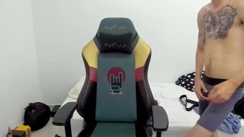 Snapshot of gendo_05 chatting on February 27, 2:22 am GENDO online show from February 27, 2:22 am