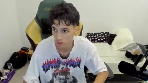 Snapshot of gendo_05 chatting on March 3, 1:45 am GENDO online show from March 3, 1:45 am