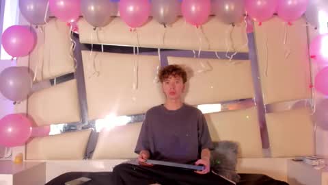 Genesis online show from November 1, 8:11 pm