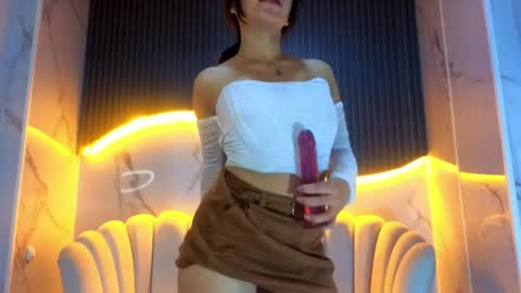 genesis_b_ online show from April 1, 12:44 am