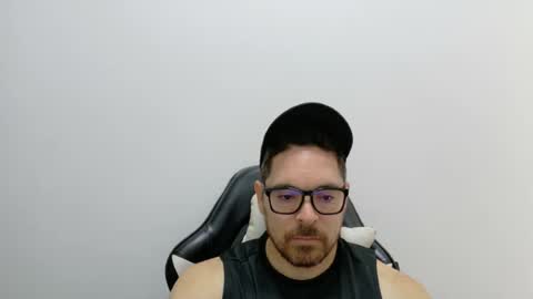 genesis_wb online show from June 12, 10:41 pm