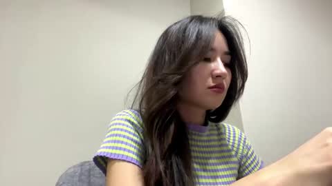 Snapshot of genesissantacruz chatting on February 23, 5:32 pm Mulan online show from February 23, 5:32 pm