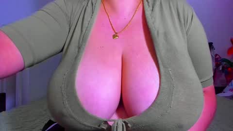 genifersweet online show from December 3, 11:44 am