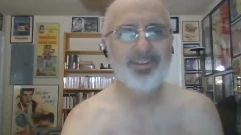 Snapshot of gentcallr chatting on March 21, 10:53 am Steve online show from March 21, 10:53 am