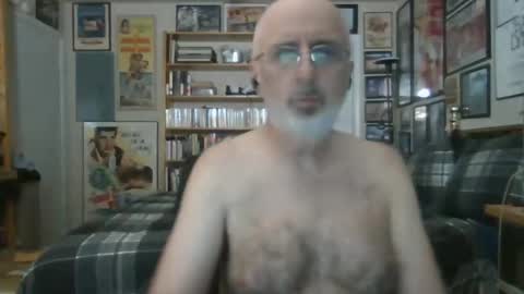 Snapshot of gentcallr chatting on May 15, 8:27 pm Steve online show from May 15, 8:27 pm