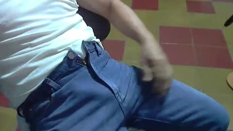 Genuino online show from January 11, 9:31 pm