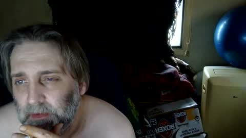 Snapshot of geoffbmn chatting on April 11, 9:30 pm geoffbmn online show from April 11, 9:30 pm