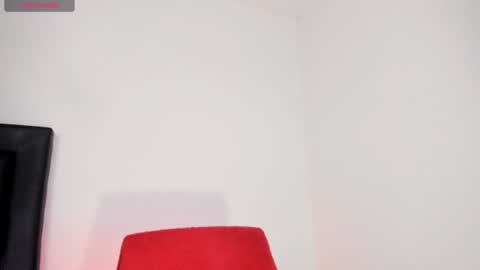 Snapshot of george_cams1 chatting on June 17, 10:39 am Jorge online show from June 17, 10:39 am
