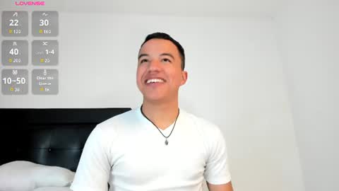 Snapshot of george_cams1 chatting on July 14, 10:15 pm Jorge online show from July 14, 10:15 pm