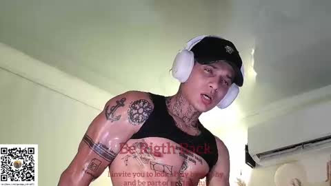 independent model online show from February 11, 4:55 am