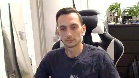 georgek0011 online show from June 12, 1:04 am