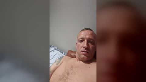 Snapshot of georgemac2405 chatting on June 22, 10:07 pm georgemac2405 online show from June 22, 10:07 pm